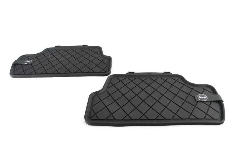 Alfombrillas todo tiempo traseras Essential Black OEM 51472354164 para MINI F56, F56 BEV, F56 LCI, F66. Original MINI. - Image 4