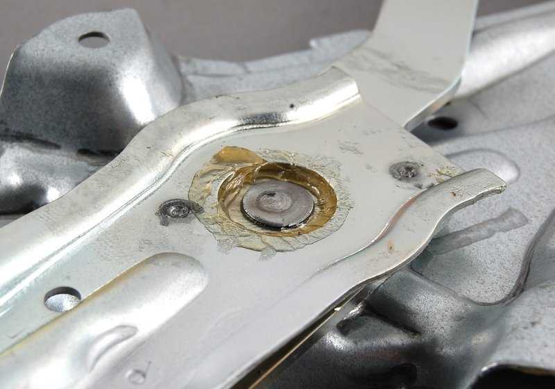 Alzacristales eléctrico delantero derecho OEM 51331977580 para BMW Serie 3 E36 (316i, 318i, 318is). Original BMW. - Image 6
