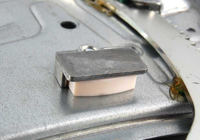 Alzacristales eléctrico delantero derecho OEM 51331977580 para BMW Serie 3 E36 (316i, 318i, 318is). Original BMW. - Image 8