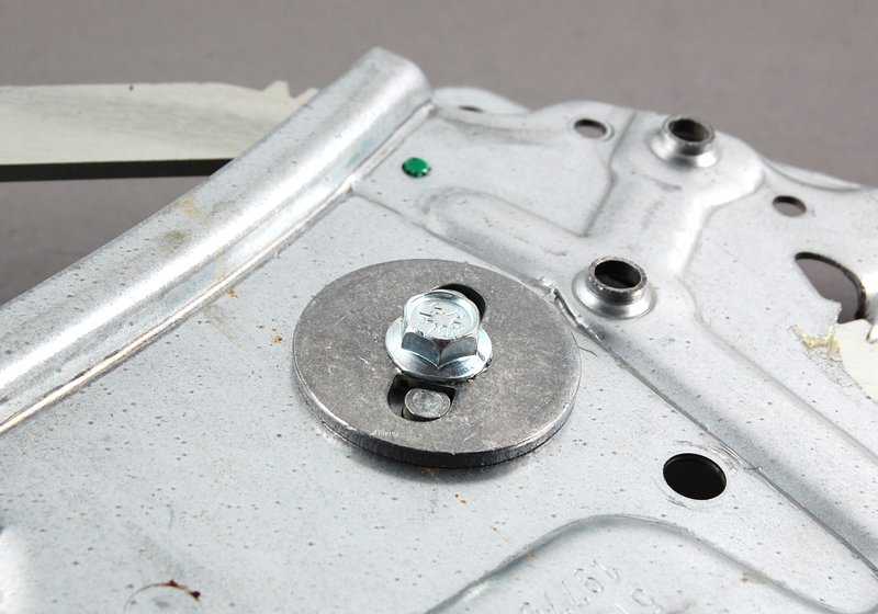 Alzacristales eléctrico delantero derecho OEM 51331977580 para BMW Serie 3 E36 (316i, 318i, 318is). Original BMW. - Image 9
