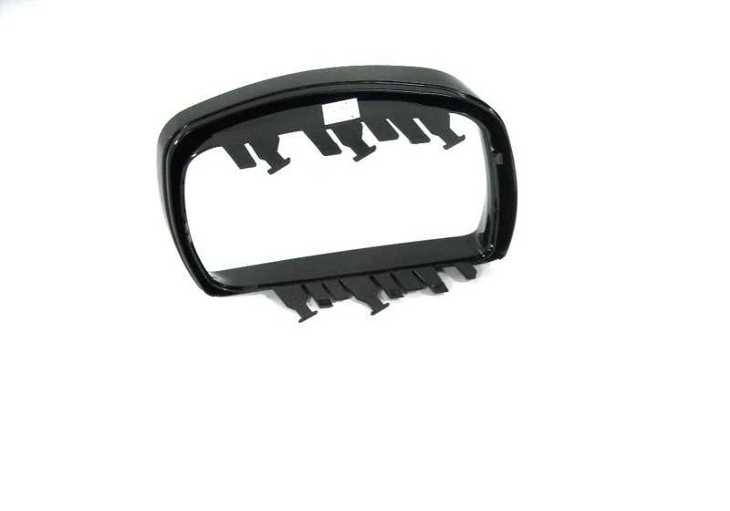Anillo de retención derecho OEM 51167002320 para BMW X5 E53. Original BMW.