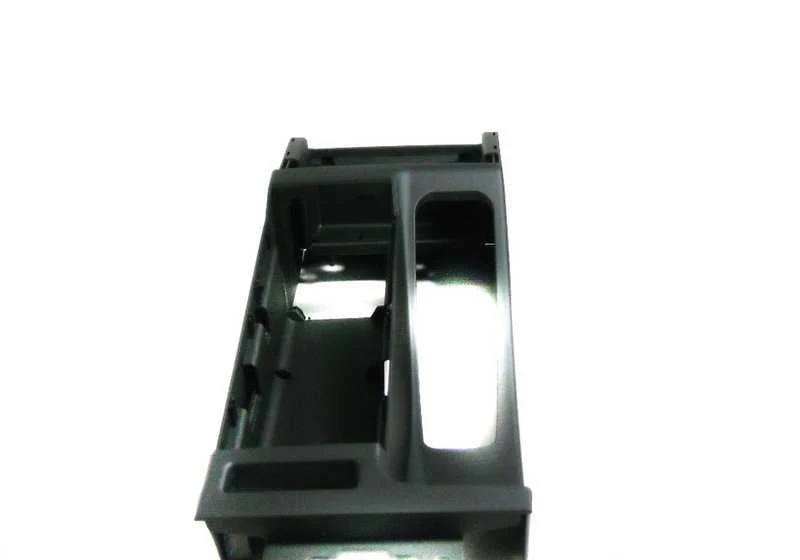 Consola apoyabrazos central OEM 51168218305 para BMW Serie 3 E46 (1997-2006). Color negro. Original BMW. - Image 4