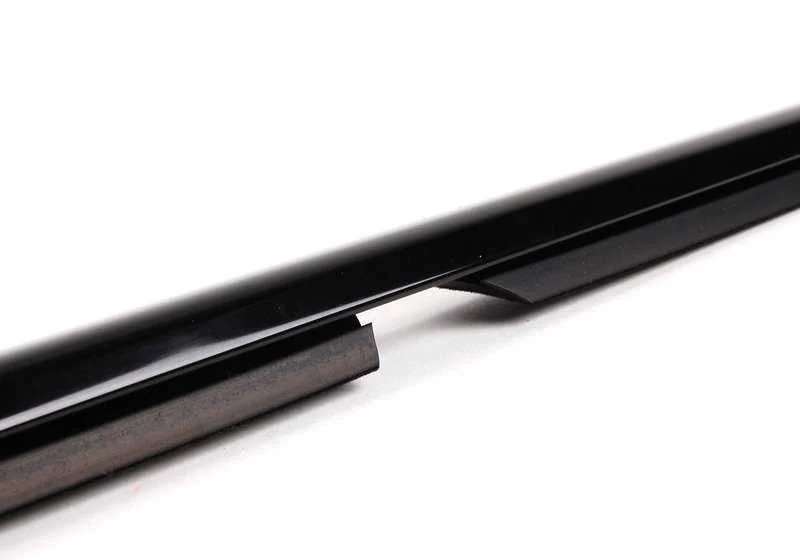 Cubierta pozo exterior izquierda OEM 51342695291 para BMW Serie 3 E46 (1997-2005). Original BMW. - Image 2