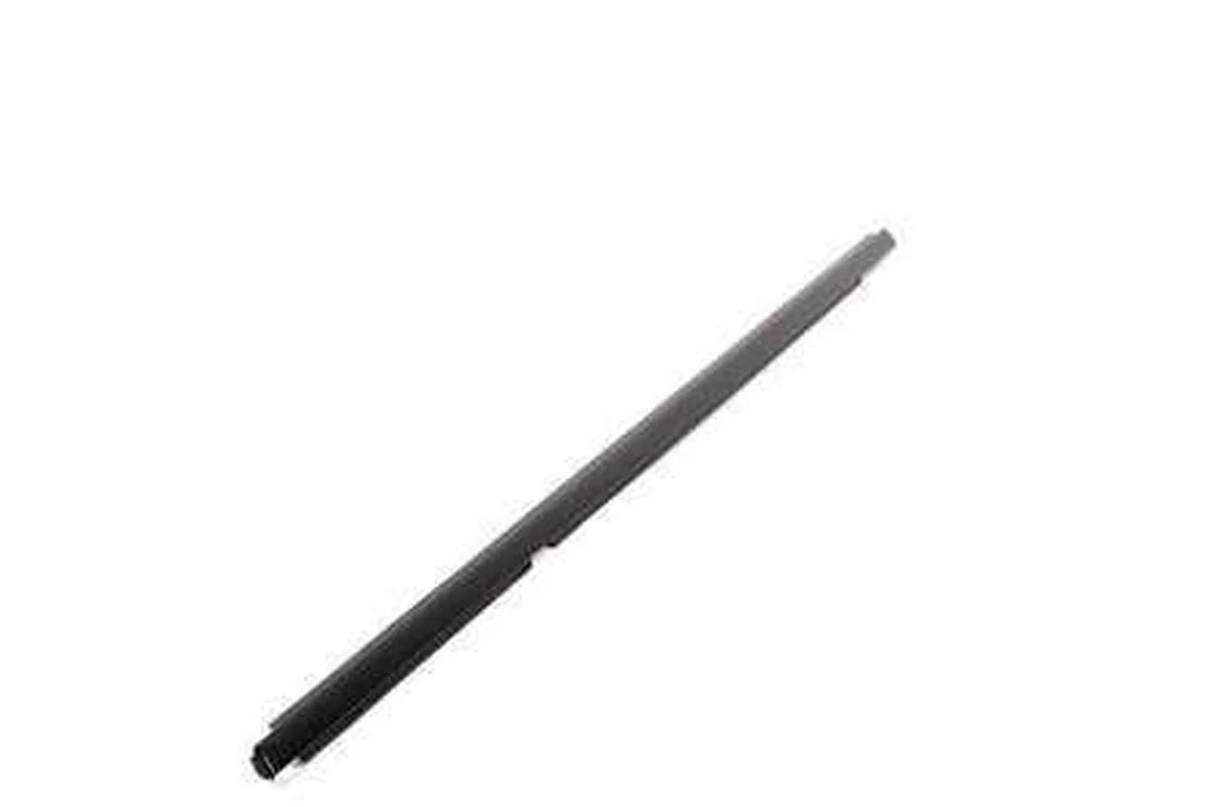 Cubierta pozo exterior puerta trasera izquierda OEM 51357220189 para BMW Serie 3 E90, E90 LCI. Original BMW.