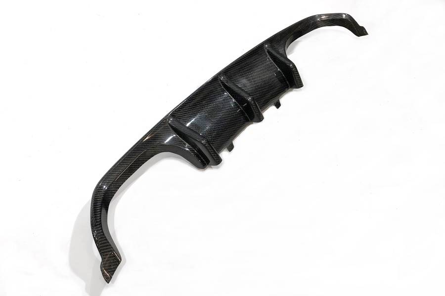 Difusor Trasero BMW F80 / F82 / F83 M4 Carbono - Image 2