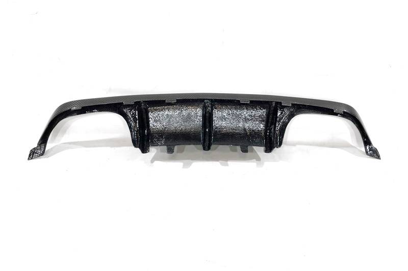 Difusor Trasero BMW F80 / F82 / F83 M4 Carbono - Image 3