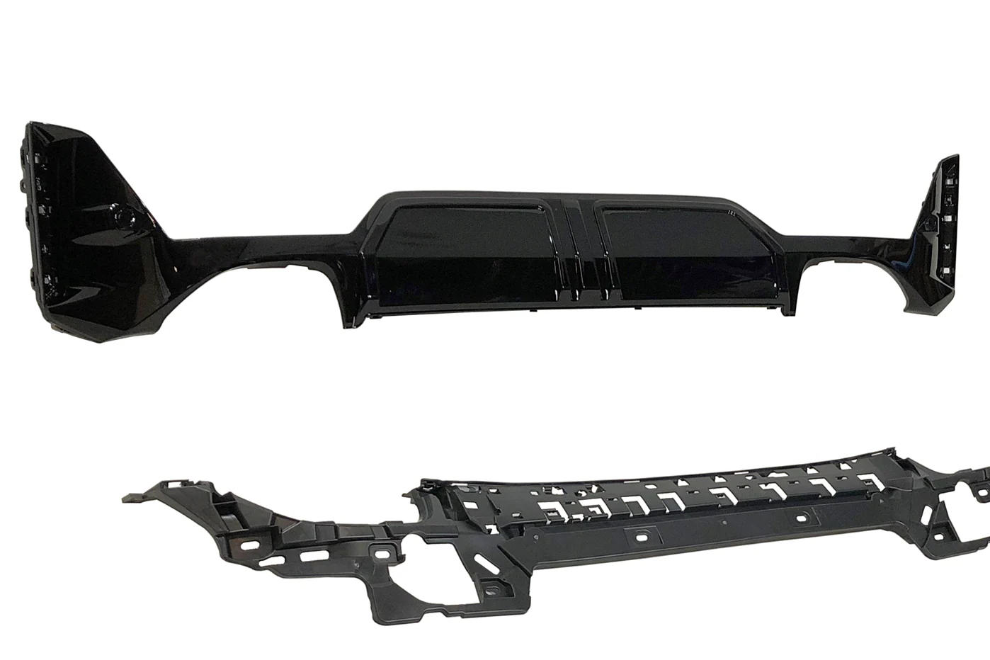 Difusor Trasero BMW G20 / G21 LCI Look M Performance Brillante Negro - Image 4