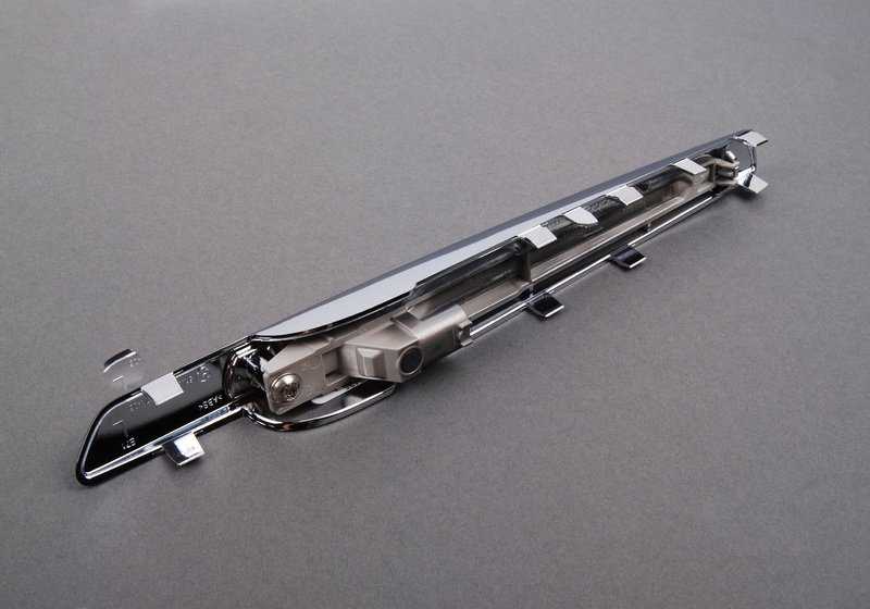 Elemento decorativo intermitente lateral izquierdo OEM 51657207173 para BMW X6 E71 (07/2008 - 06/2014). Original BMW. - Image 3