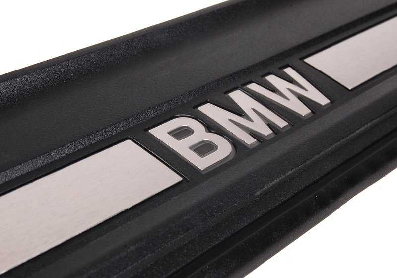 Embellecedor de entrada delantero derecho OEM 51477203602 para BMW Serie 5 F10, F11, F10 LCI, F11 LCI. Original BMW. - Image 2