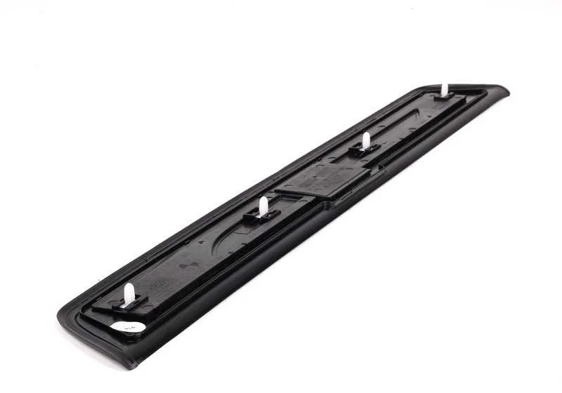 Embellecedor de entrada delantero derecho OEM 51477203602 para BMW Serie 5 F10, F11, F10 LCI, F11 LCI. Original BMW. - Image 3
