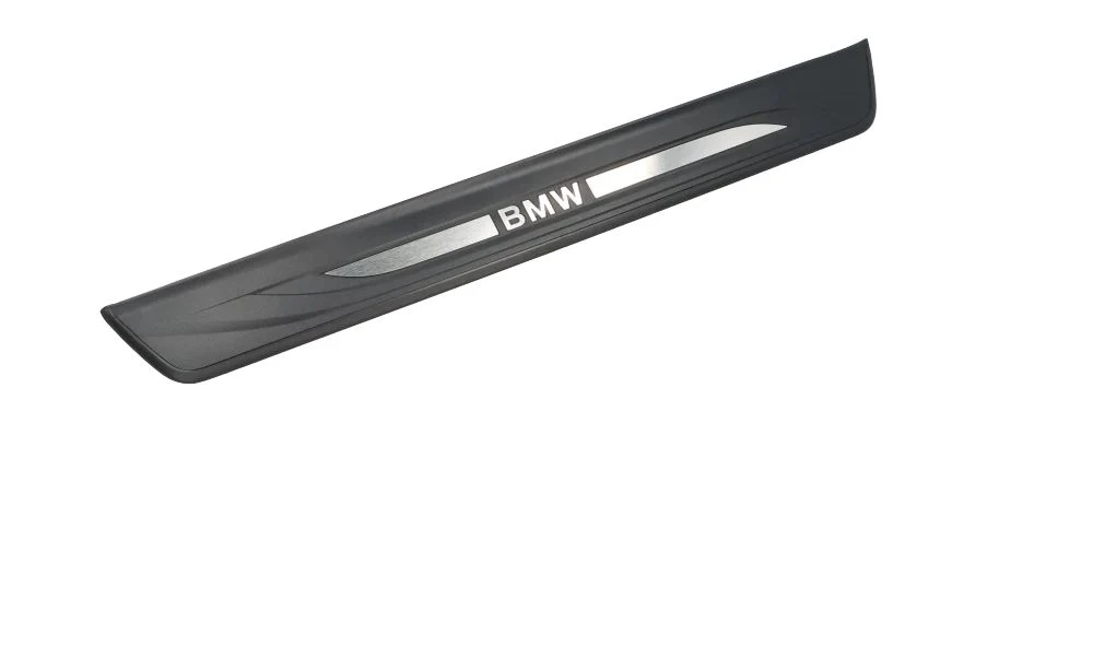 Embellecedor de entrada delantero derecho OEM 51477203602 para BMW Serie 5 F10, F11, F10 LCI, F11 LCI. Original BMW. - Image 5