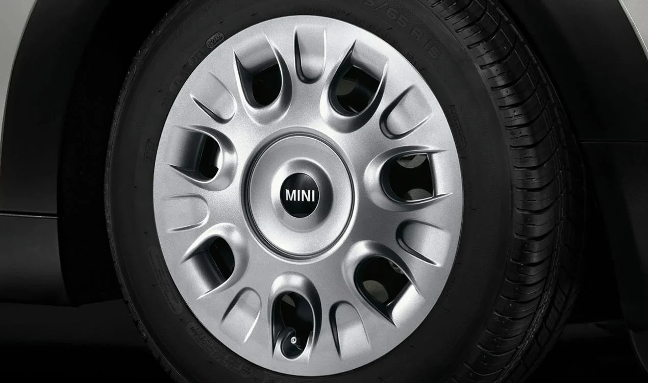 Embellecedor de rueda 15" OEM 36136785977 para MINI R50, R53, R56, Clubman R55, Cabrio R52, Coupé R58, Roadster R59... y más. Original MINI. - Image 4