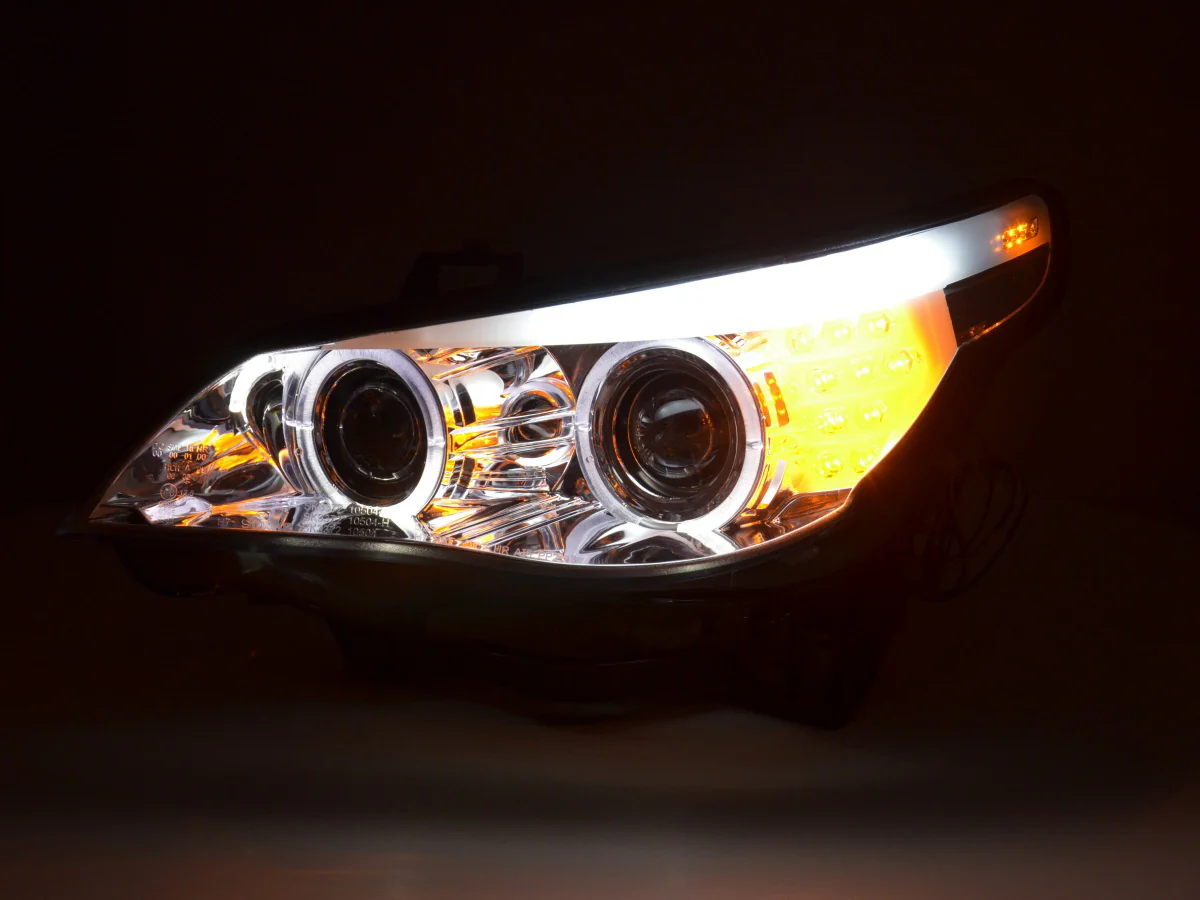 Faros delanteros xenón ojos de angel LED BMW Serie 5 E60 / E61 03-04 cromados para volante a la derecha - Image 4