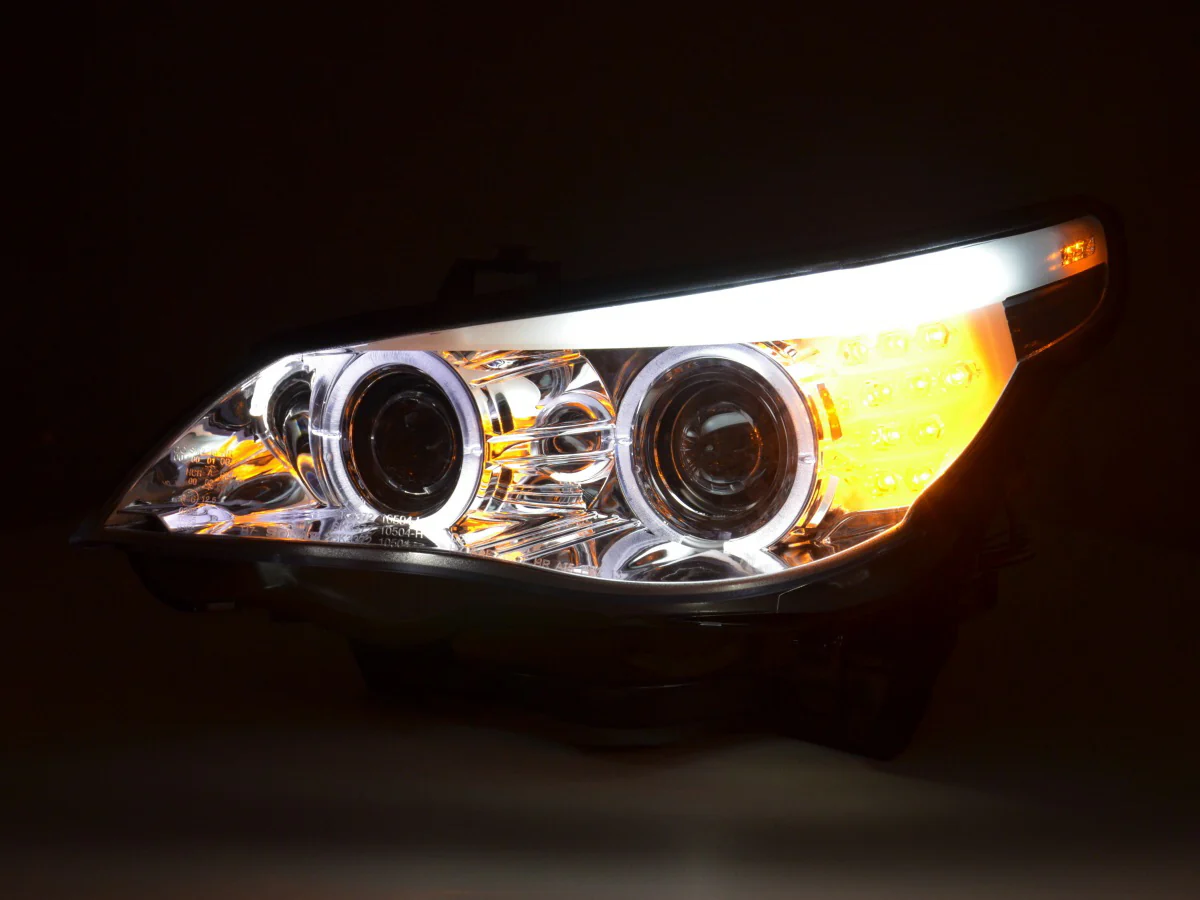 Faros delanteros xenón ojos de angel LED BMW Serie 5 E60 / E61 05-07 cromados - Image 4