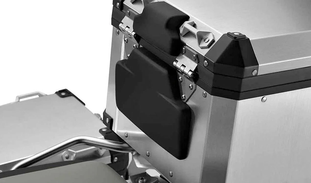 Juego de cojines de respaldo trasero para top case aluminio negro OEM 77448546808 para motos BMW F 800 GS, F 850 GS, F 900 GS, R 1200 GS, R 1250 GS... y más. Original BMW Motorrad