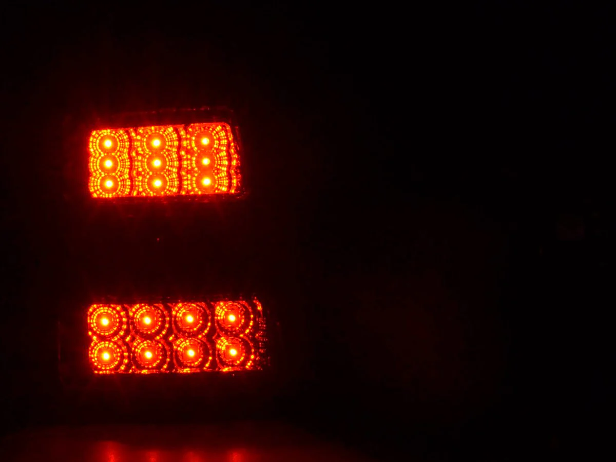 Pilotos traseros LED BMW Serie 5 E34 88-94 negro - Image 4