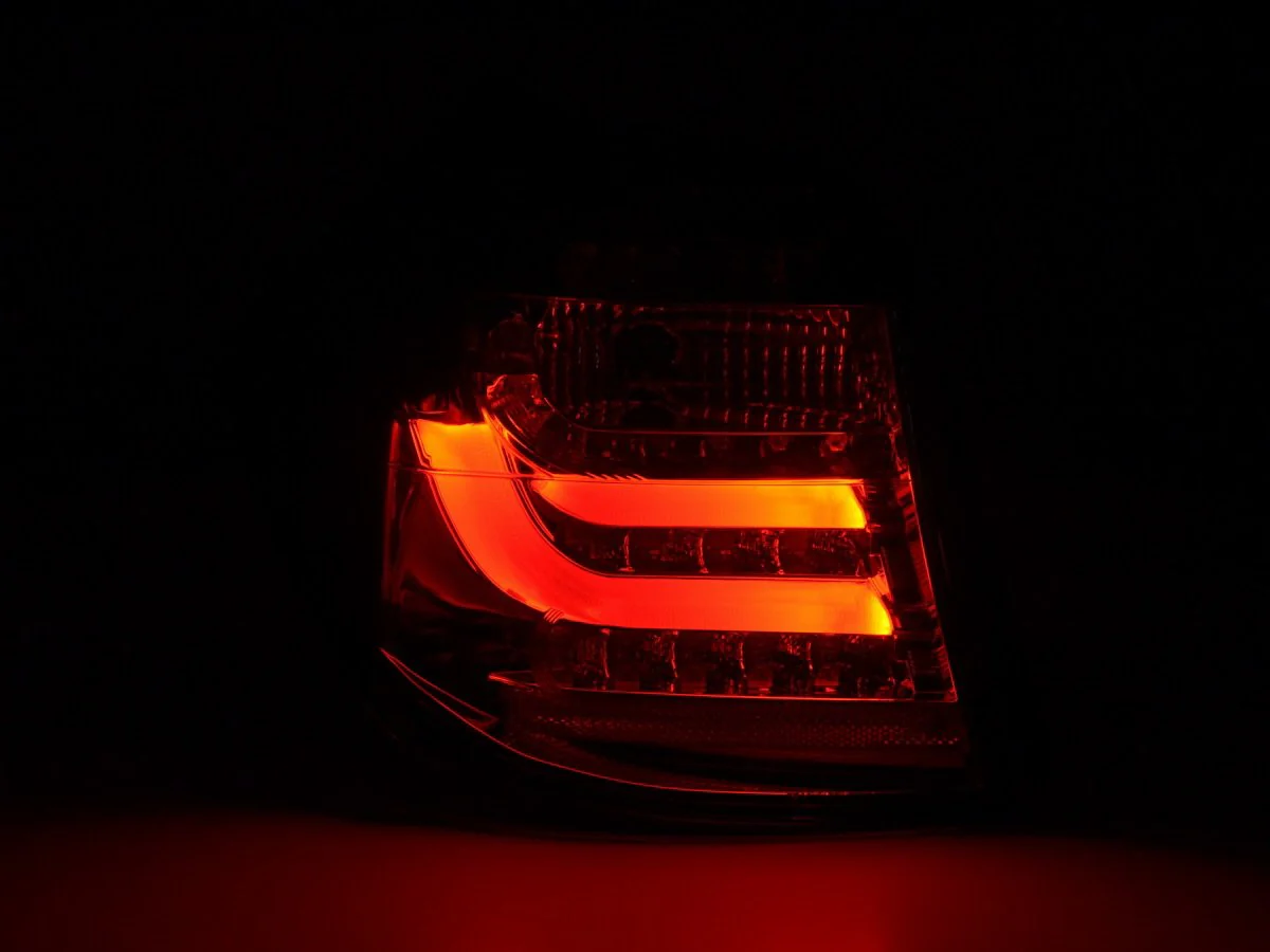 Pilotos traseros LED BMW Serie 1 E87/E81 3/5 puertas. 07-11 claro / rojo - Image 4