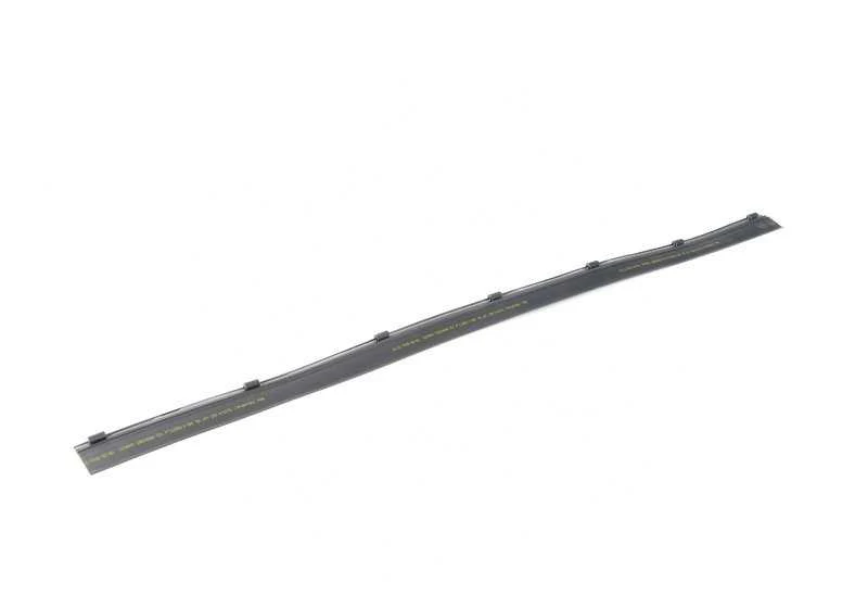 Junta de puerta delantera inferior OEM 51339807147 para MINI Countryman R60 (2010-2016). Original MINI. - Image 2