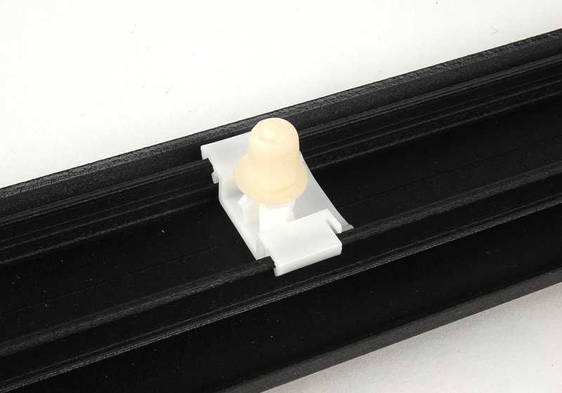 Listón de parachoques puerta delantera izquierda OEM 51132253321 para BMW Serie 3 E36 (1992-1999). Original BMW. - Image 4