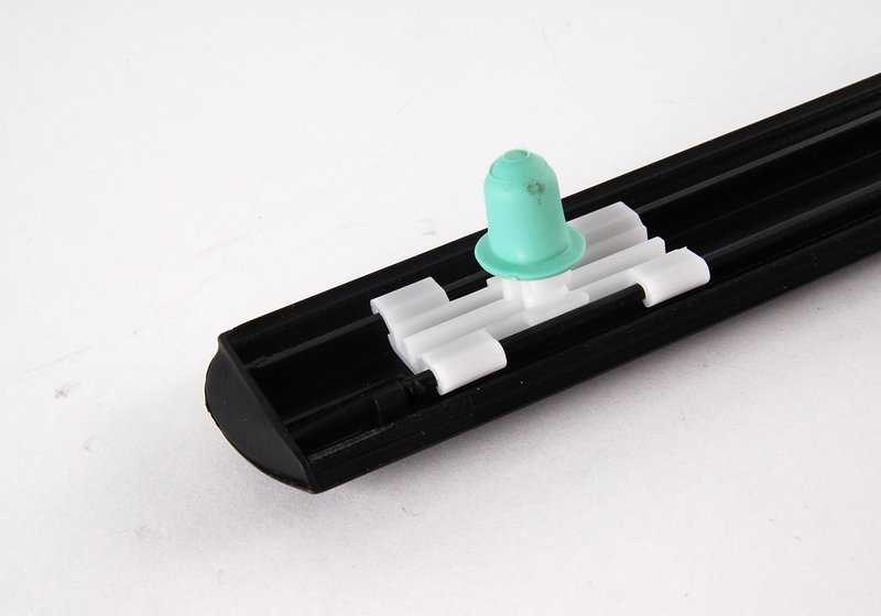 Listón de parachoques puerta delantera izquierda OEM 51138208449 para BMW Serie 3 E46 (1998-2004). Original BMW. - Image 4