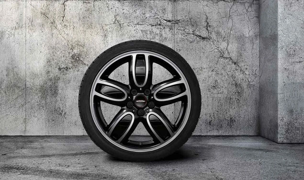 Llanta de aleación 18" 7J ET54 negro brillo OEM 36116858900 para MINI F55, F56, F57... y más. Original MINI.