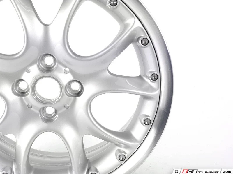 Llanta de aleación 2 piezas plata 7Jx17 ET48 OEM 36116775686 para MINI R50, R53, R56, R55 Clubman, R52 Cabrio, R57 Cabrio, R58 Coupé, R59 Roadster… y más. Original MINI. - Image 4