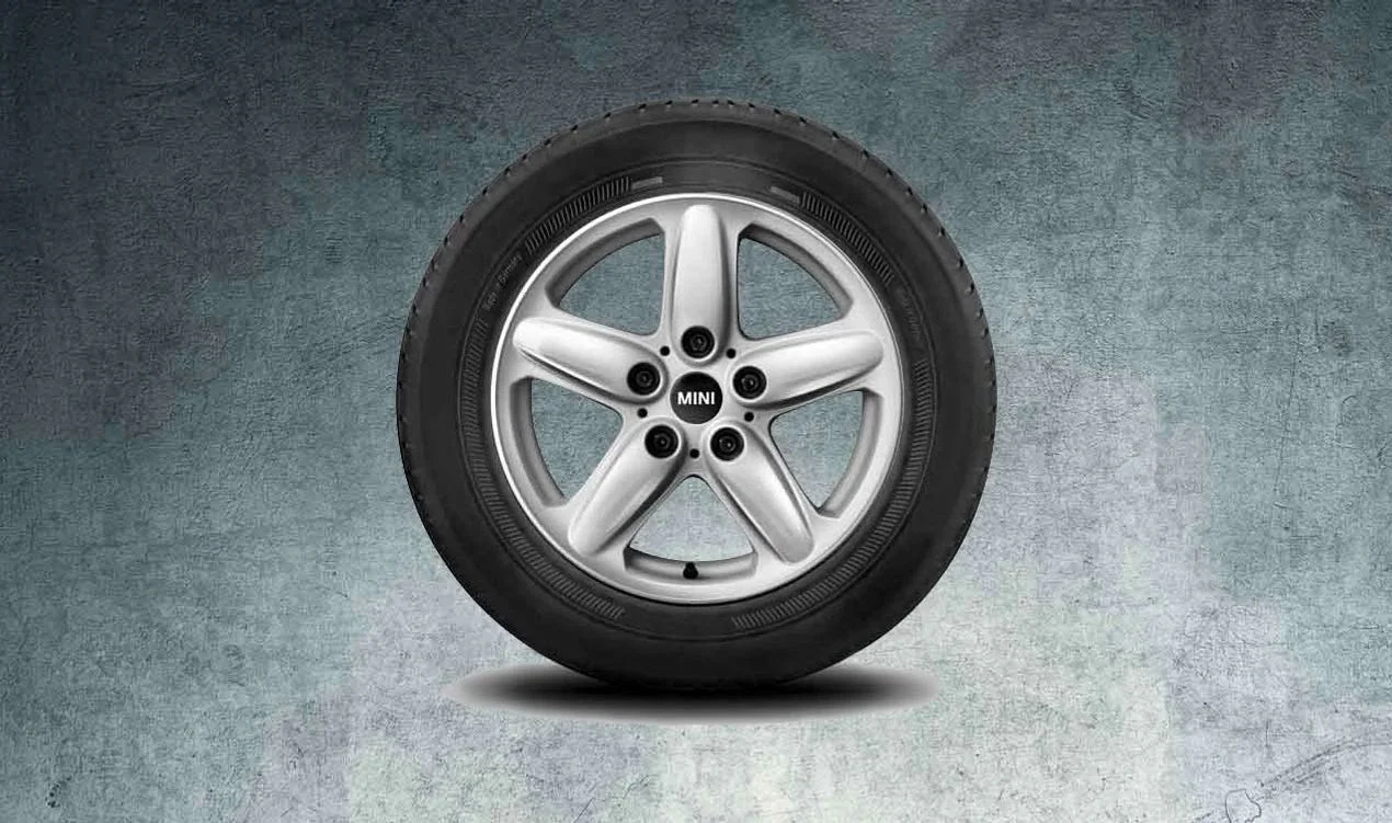 Llanta de aleación 6,5Jx16 ET46 plata R122 OEM 36109803720 para MINI Countryman R60, Paceman R61. Original MINI.