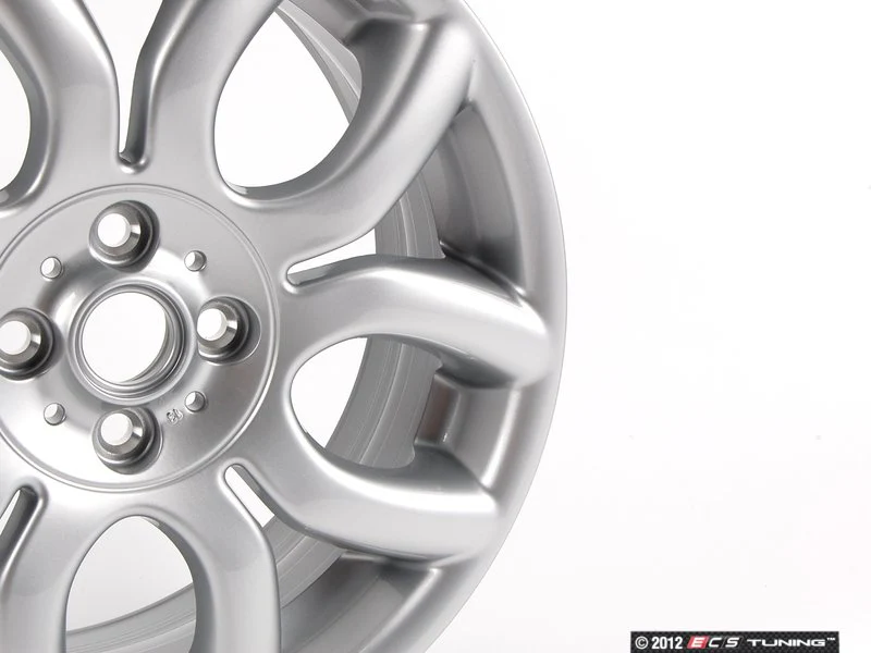 Llanta de aleación ligera 7Jx17 ET48 color plata OEM 36116775685 para MINI R50, R53, R56, R55 Clubman, R52 Cabrio, R57 Cabrio, R58 Coupé, R59 Roadster... y más. Original MINI. - Image 3