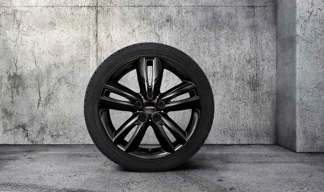 Llanta de aleación ligera 7Jx17 ET54 Jet Black Uni Track Spoke 562 OEM 36116866366 para MINI F55, F56, F57, F56 LCI, F55 LCI, F57 LCI... y más. Original MINI. - Image 3