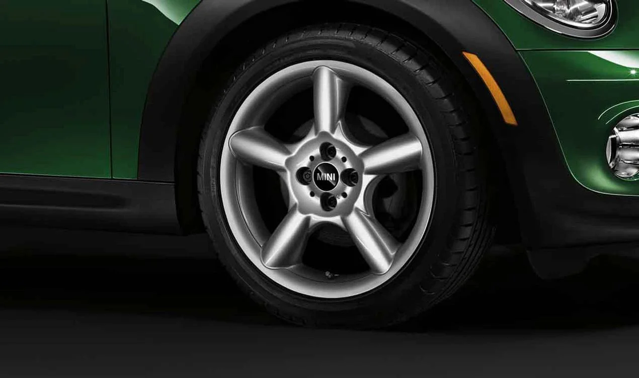 Llanta de aluminio 5 Star Pace Spoke 110 OEM 36116777960 para MINI R50, R53, R56, R56 LCI, Clubman R55, Cabrio R52, R57, Coupé R58, Roadster R59... y más. Original MINI.