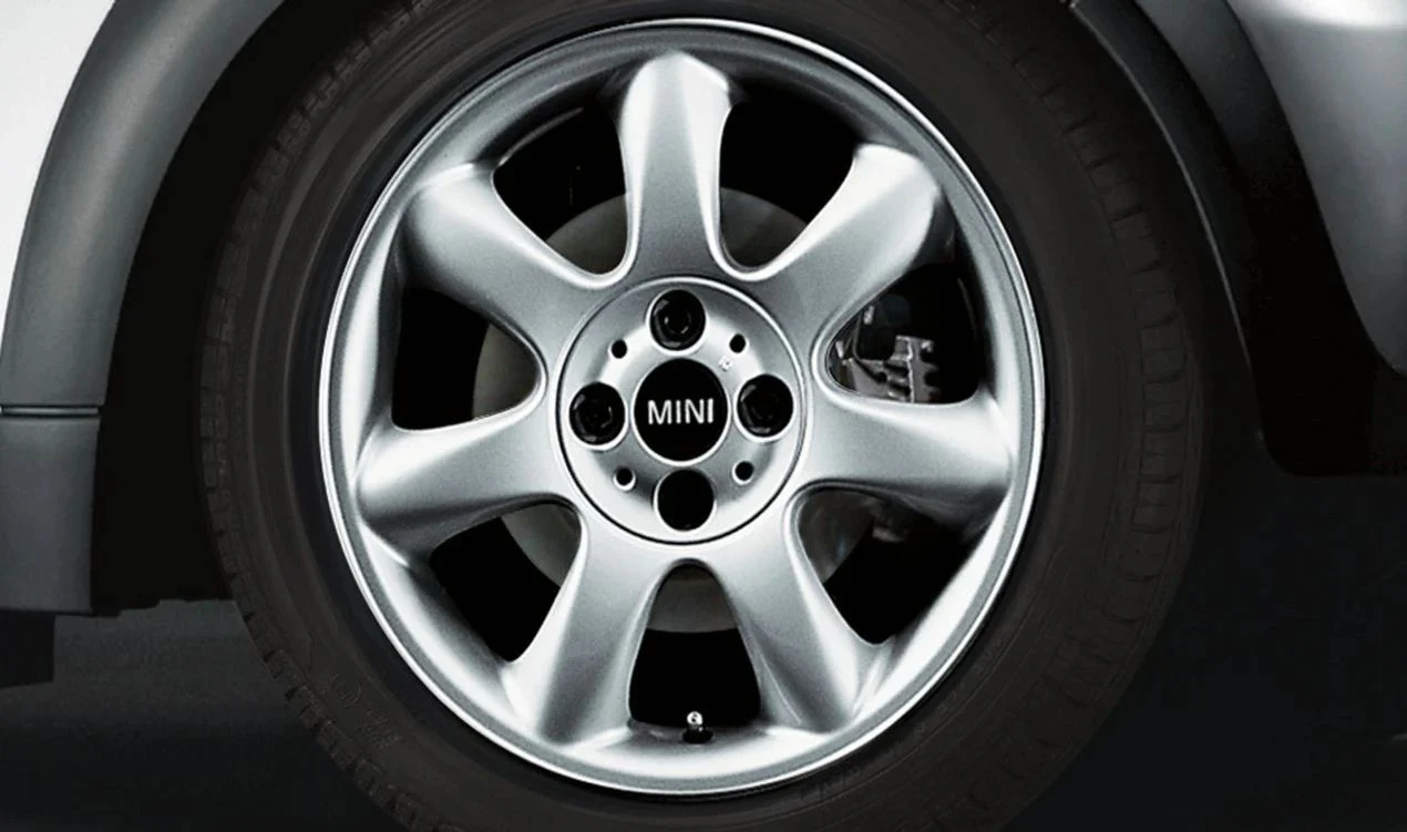 Llanta de aluminio Bridge Spoke 94 plata OEM 36116775684 para MINI R50, R53, R56, Clubman R55, Cabrio R52, Coupé R58, Roadster R59... y más. Original MINI. - Image 4