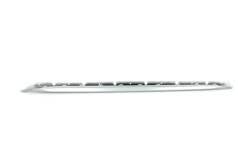 Moldura de protección antiempotramiento derecha OEM 51777379994 para BMW X1 F48, F48 LCI. Original BMW. - Image 3