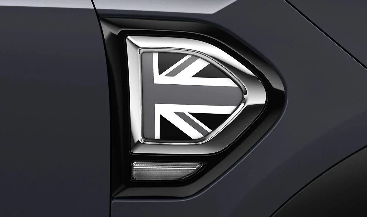 Moldura decorativa lateral Black Jack OEM 51132413352 para MINI Countryman F60, F60 LCI y más. Original MINI
