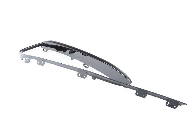 Moldura difusor de aire derecha OEM 51117396854 para BMW Serie 3 F30 LCI, F31 LCI. Original BMW. - Image 2