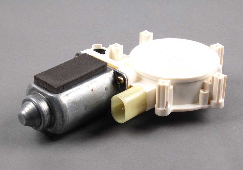 Motor elevalunas delantero derecho/trasero izquierdo OEM 67628360512 para BMW E39, Z8. Original BMW. - Image 2