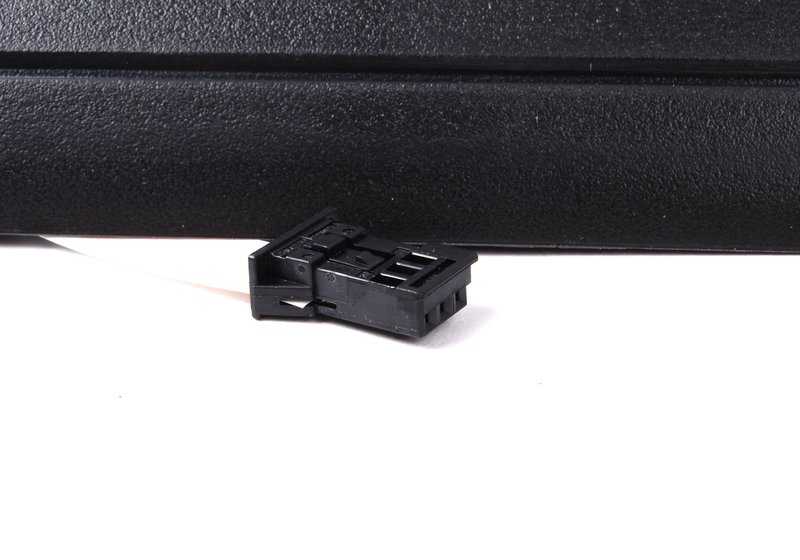 Paramento de entrada derecho OEM 51477079960 para BMW Serie 6 E63, E64. Original BMW. - Image 4