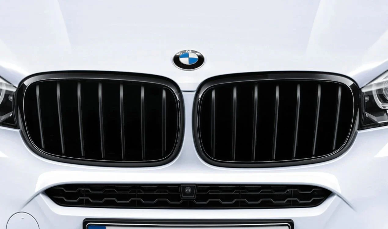 Parrilla decorativa M Performance delantera izquierda negro brillo OEM 51712334708 para BMW X5 F15, X6 F16. Original BMW. - Image 4