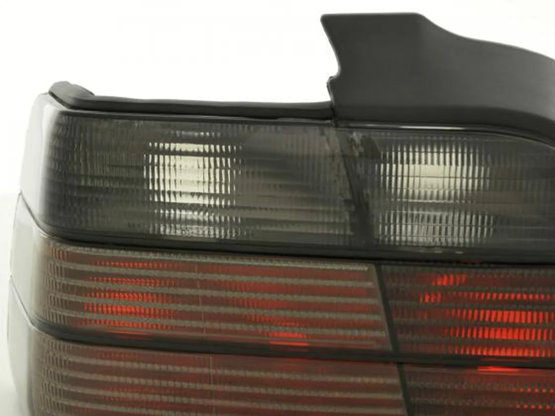 Pilotos traseros BMW Serie 3 Berlina E36 91-98 negro - Image 2