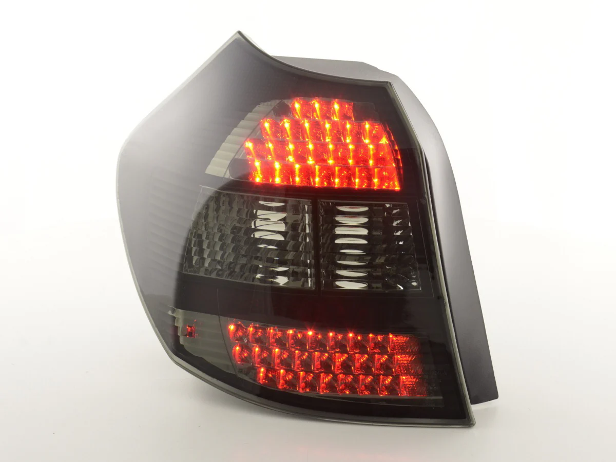 Pilotos traseros LED BMW Serie 1 E87 04-07 negros - Image 3