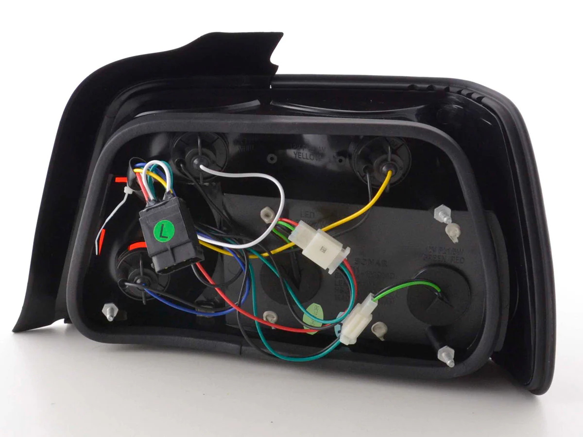 Pilotos traseros LED BMW Serie 3 Berlina E36 91-98 negro - Image 7