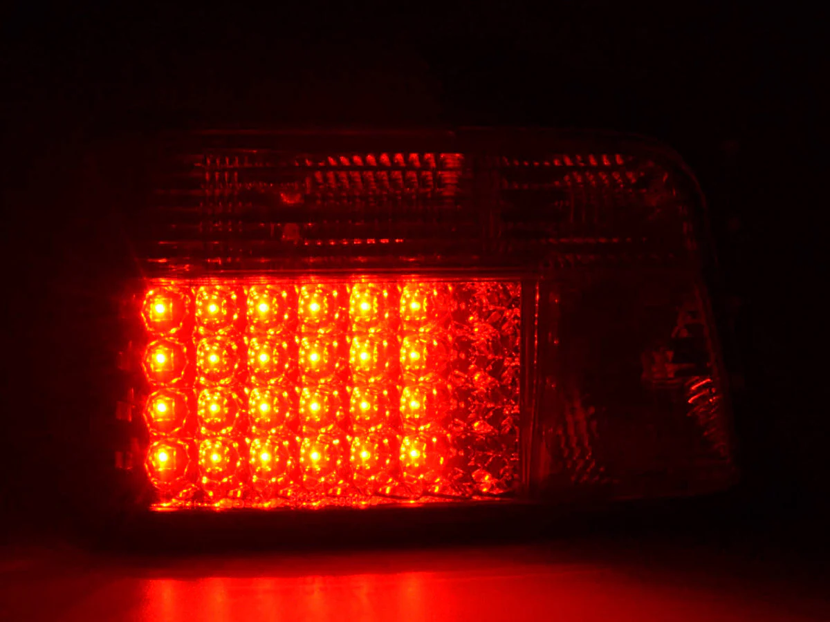 Pilotos traseros LED BMW Serie 3 Berlina E36 91-98 rojo / blanco - Image 4