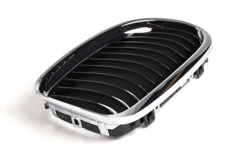 Rejilla de adorno con marco cromado derecho OEM 51137201968 para BMW Serie 3 E90 LCI, E91 LCI. Original BMW.