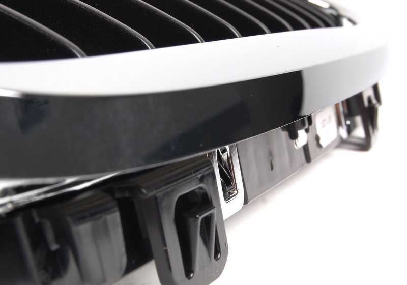 Rejilla de adorno con marco cromado derecho OEM 51137201968 para BMW Serie 3 E90 LCI, E91 LCI. Original BMW. - Image 4