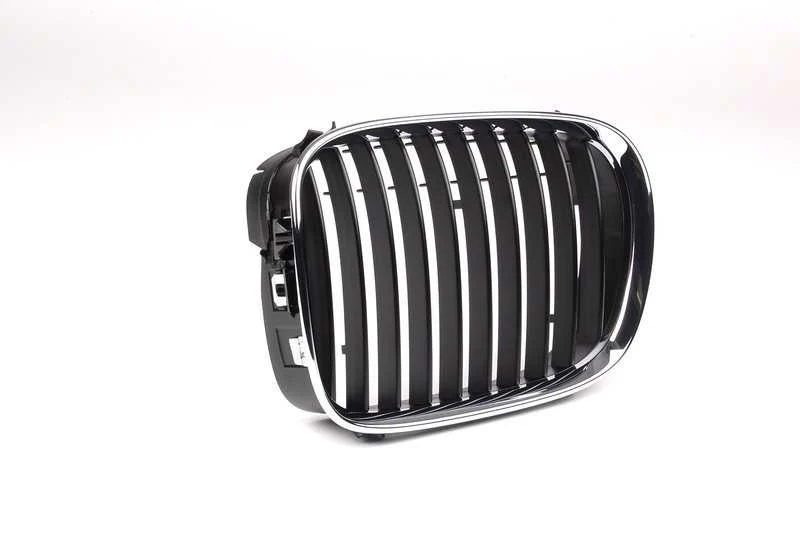 Rejilla de adorno izquierda OEM 51138159315 para BMW Serie 5 E39 (1995-2003). Original BMW.