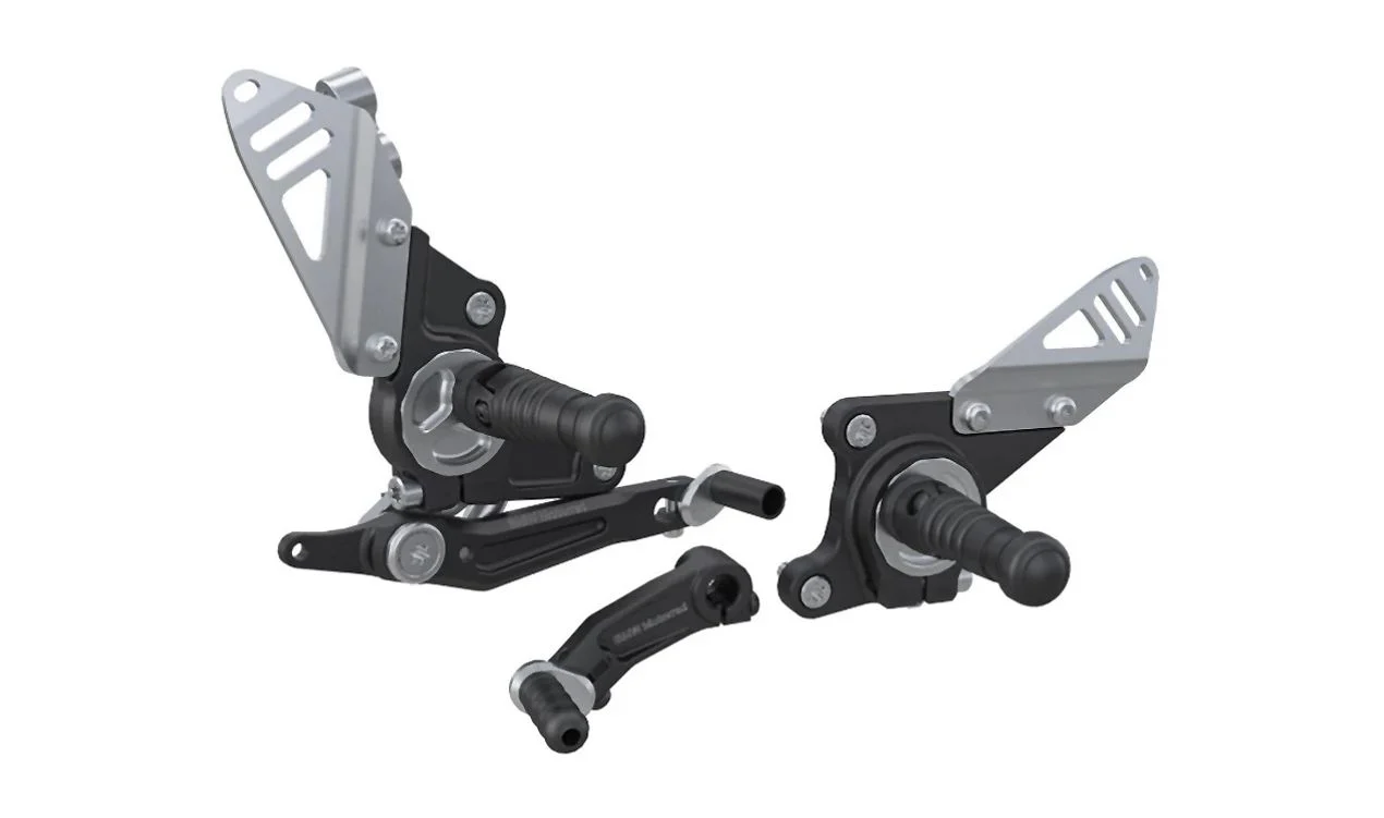 Reposapiés derecho OEM 46711541822 para motos BMW R nineT, R nineT Pure, R nineT Scrambler, R nineT Urban G/S. Original BMW Motorrad.