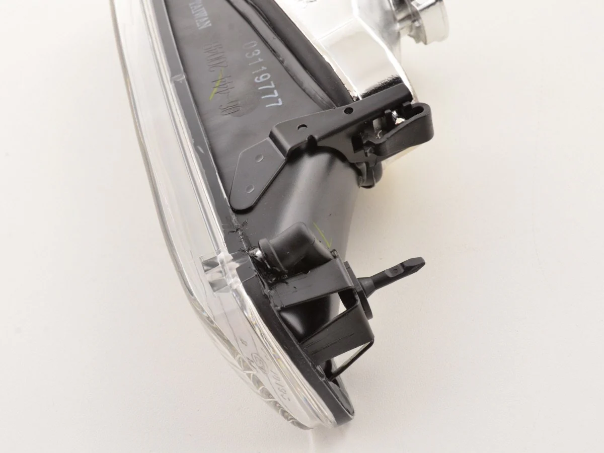 Faro antiniebla derecho BMW Serie 3 E46 98-00 - Image 3