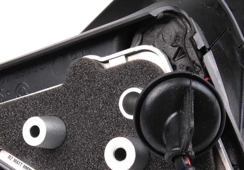 Retrovisor exterior derecho calefactable con memoria OEM 51167153144 para BMW Serie 3 E46. Original BMW.