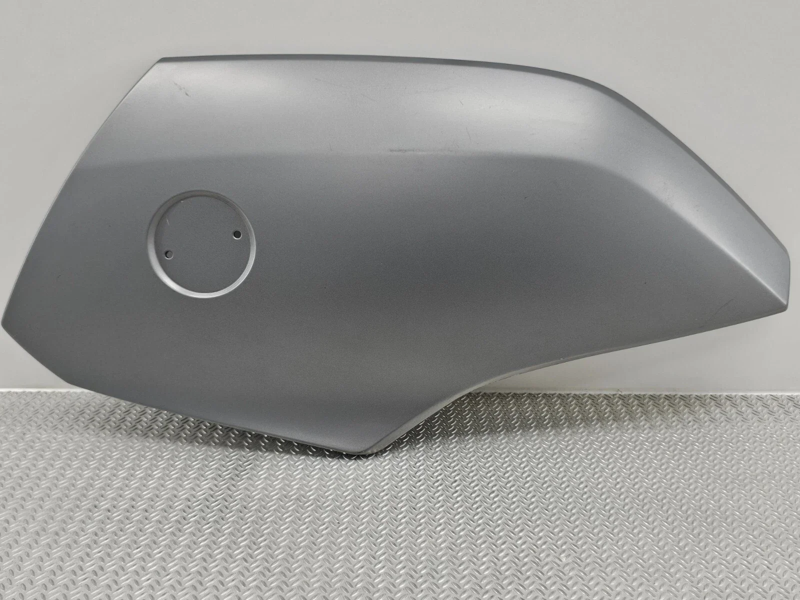 Revestimiento lateral arriba derecha OEM 46637725054 para motos BMW C 650 GT (K19). Original BMW Motorrad.